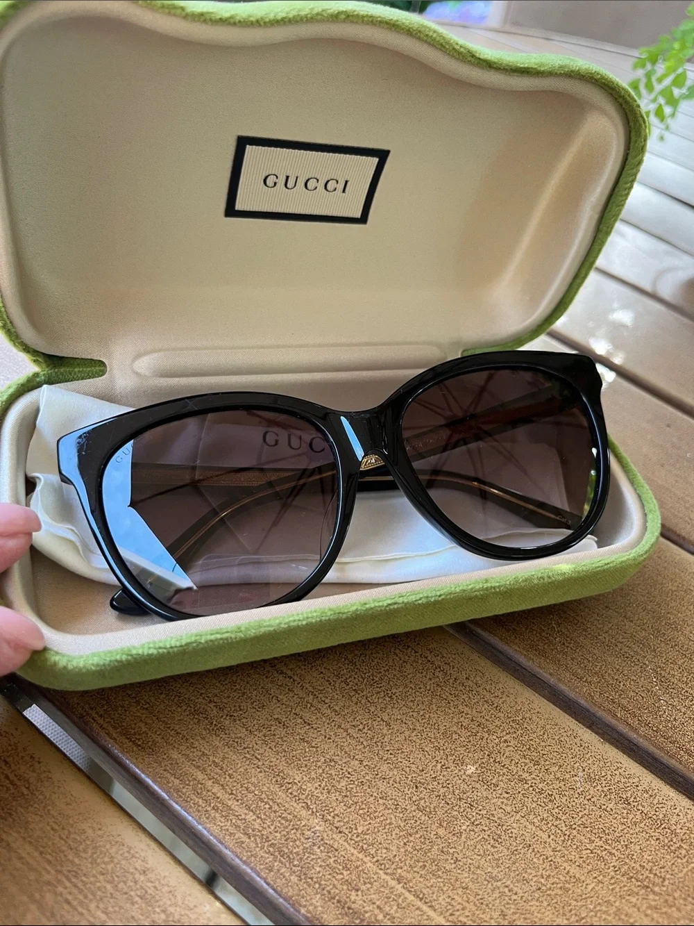 Gucci Black Frame Sunglasses with Brown Gradient Lenses - Picture 2 of 15